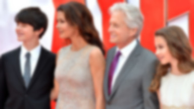 Catherine Zeta-Jones i Michael Douglas odtworzyli zdjęcie sprzed lat