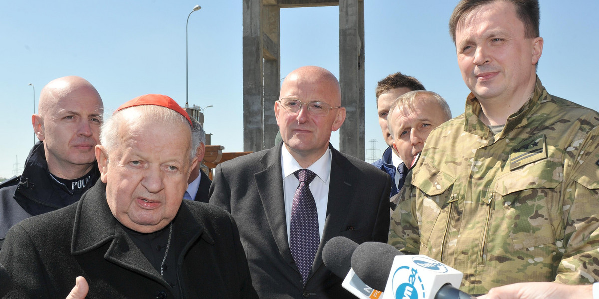 Gen. Andrzej Pawlikowski (pierwszy od prawej) na ŚDM