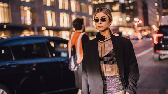 Tényleg olyan szörnyű, ha a mellbimbóim is elkísérnek a munkába, és nem bújnak melltartó alá?