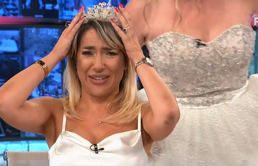 Jovana Jeremić sa krunom na glavi