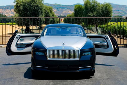 Jeździłem Rolls-Roycem Spectre, najbardziej luksusowym elektrykiem. Dlaczego jest wart tyle co dom?