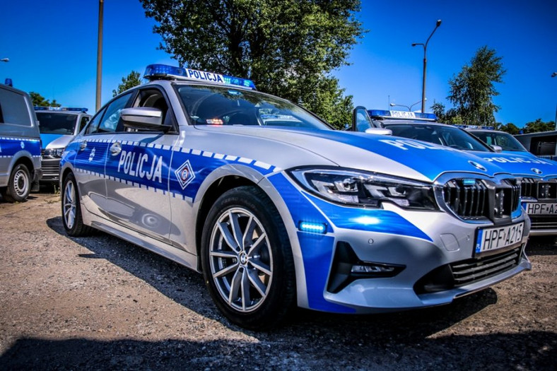 Nowe policyjne BMW 320i