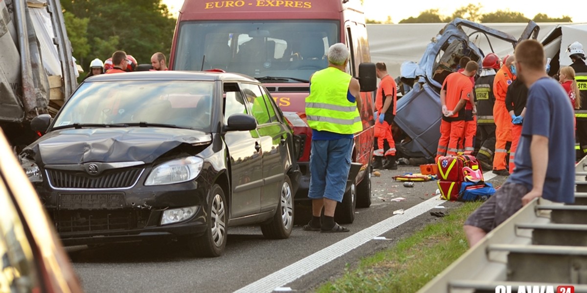 Śmiertelny wypadek na A4 pod Oławą 