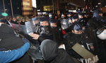 Gorąco na protestach w Warszawie. Policja użyła gazu, doszło do gwałtownych starć [RELACJA]