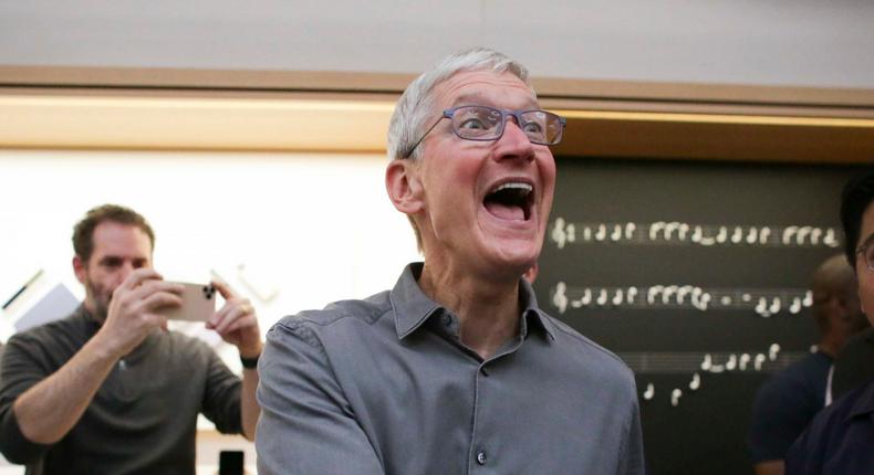 Tim Cook fifth avenue apple store