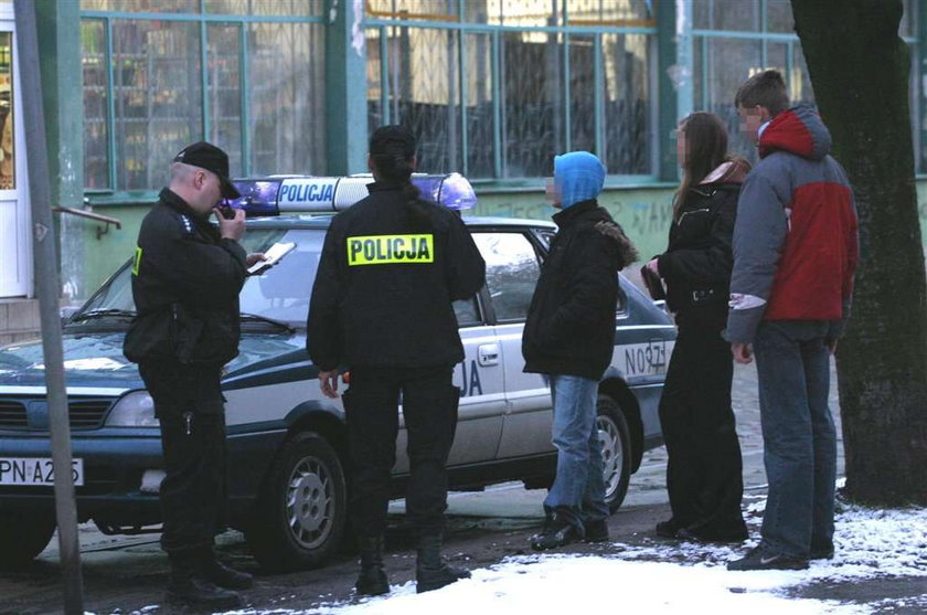 Polacy uwierzyli w policję