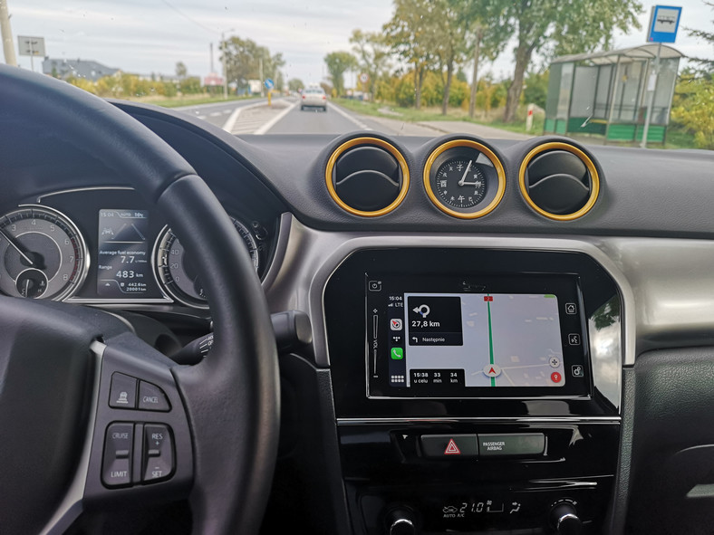 Yanosik w CarPlay