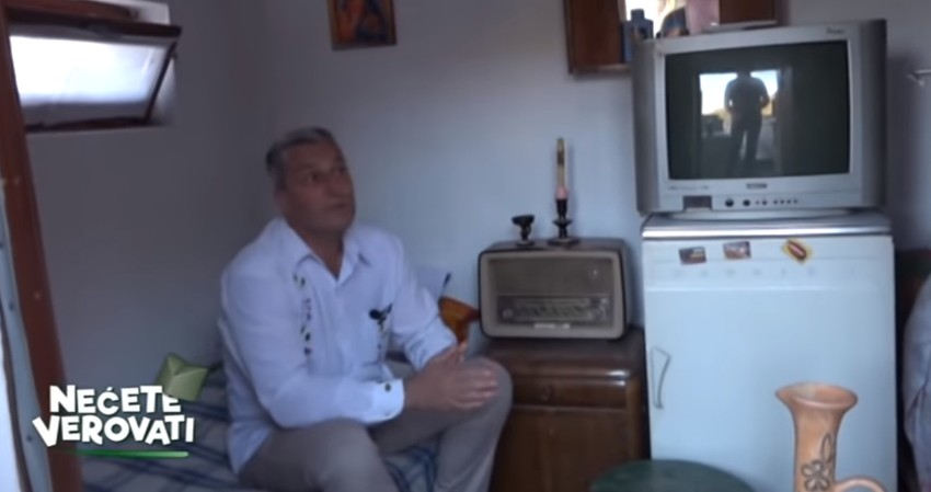 Dejan Milošević unutar grobnice