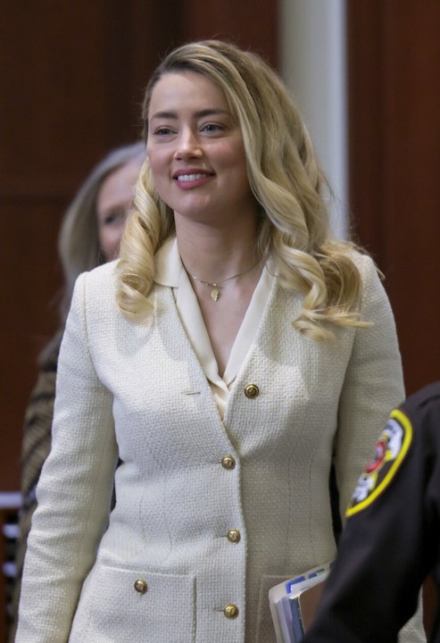 Amber Heard podczas rozprawy sądowej 20 kwietnia 2022 r.