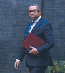 James Cleverly: Najważniejsze dla Ukrainy to utrzymać przewagę na froncie