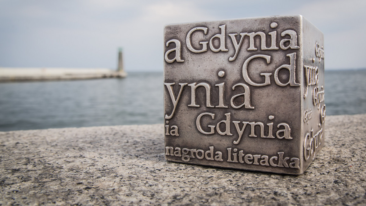 Michał Książek, Barbara Klicka, Maciej Płaza i Anna Wasilewska zostali laureatami Nagrody Literackiej Gdynia 2016. Gala 11. edycji nagrody odbyła się w Teatrze Miejskim im. Witolda Gombrowicza w Gdyni. Wyróżnienia przyznawano w czterech kategoriach: poezja, proza, eseistyka i przekład.