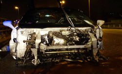 Ferrari za fortunę rozbite w Warszawie. Koło znaleziono po godzinie [ZDJĘCIA]