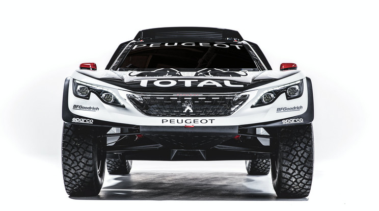 A januári Dakaron, majd a nyári Silk Way Rally-n aratott győzelmet követően erős indítás várható a PEUGEOT részéről a 2017-es szezonban.