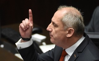 Neumann: Kaczyński nienawidzi Tuska, więc jest gotów położyć na szali interesy Polski