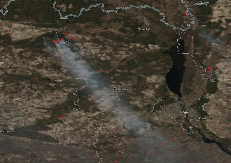 czarnobyl mapa satelitarna Pożar w Czarnobylu uchwycony na zdjęciu satelitarnym NASA