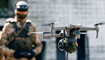 Nowa broń Rosjan zalewa front. Niezwykła nauczka dla armii NATO