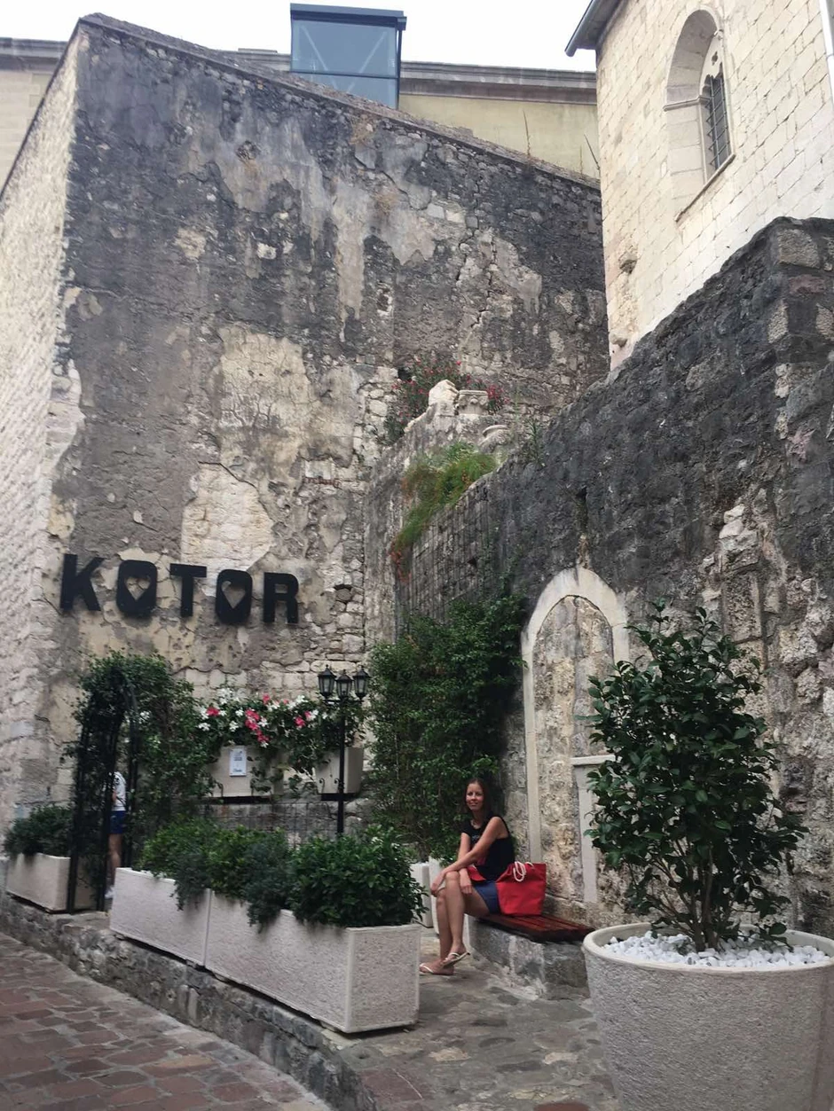 Kotor stari grad Crna Gora pokrivalica