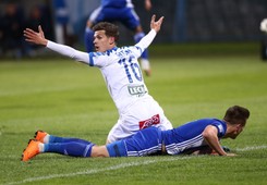 Lech oddala się od mistrzostwa. Sensacyjne zwycięstwa Sandecji i Bruk-Betu