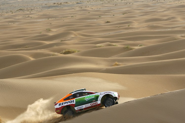 Wreszcie racing lancer w bojowych barwach Repsol Mitsubishi Ralliart zadebiutuje w rajdzie Baja Portalegre w Portugalii