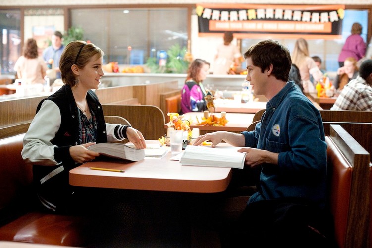 Najlepszy pocałunek: Emma Watson i Logan Lerman – 'The Perks of Being a Wallflower'