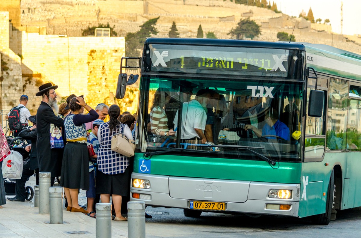 Izrael. Autobus. Komunikacja miejska