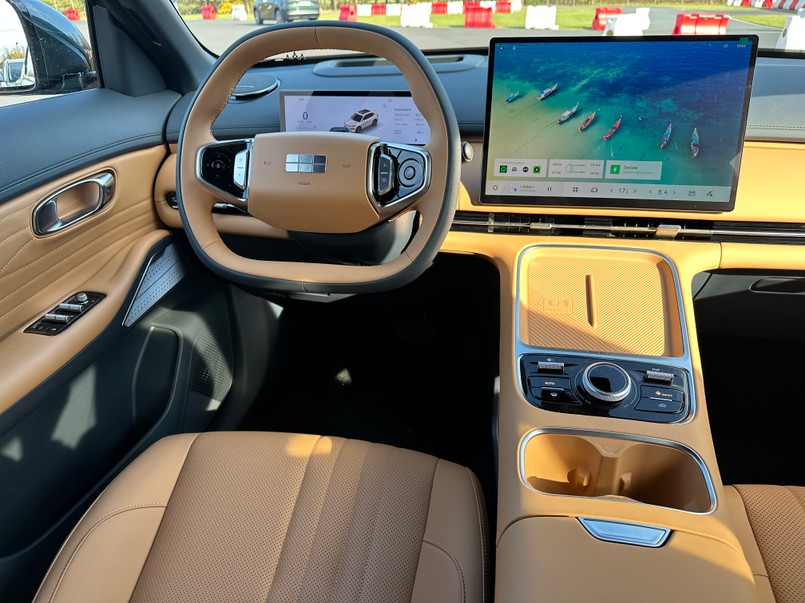 Geely Starray EM-i