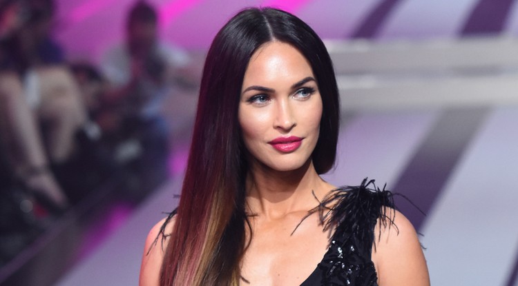 Őrülten szexi - Így feszít fehérneműben Megan Fox