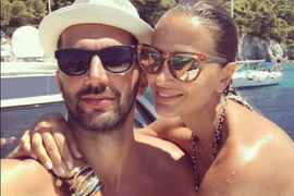 Slavni SRBIN i prelepa GRKINJA venčali se u Solunu, na svadbu dali 100.00 EVRA, pevala im Danijela Vranić, a za trpezom i od ptice mleko: Najpoznatji su srpsko - grčki par i 20 godina odolevaju skandalima