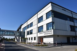 Szkoły otwarte także w weekendy? "Musimy poczekać na decyzje Tuska"