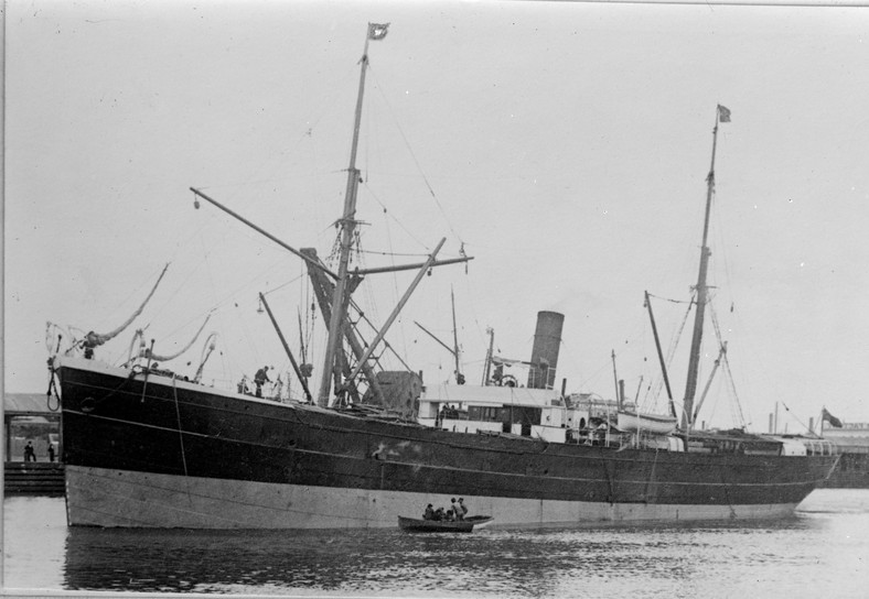 Parowiec SS Nemesis przed zatonięciem