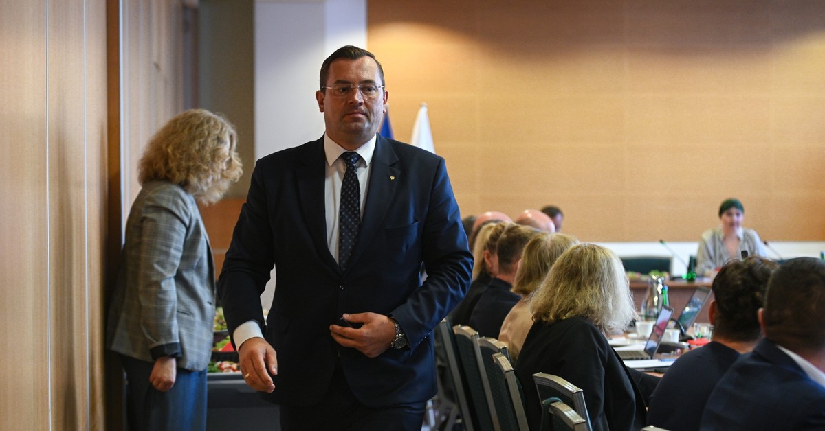 Minister rolnictwa: Nie ma czasu w długie dyskusje, pora działać [WYWIAD]