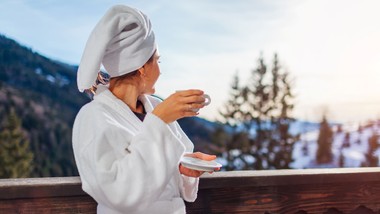 QUIZ savoir-vivre w hotelu. Sprawdź, czy znasz zasady etykiety