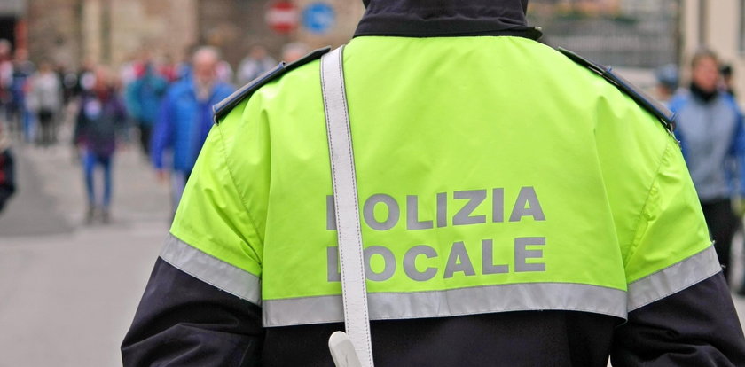 Włosi pobili Polaka. Policja „dołożyła” swoje