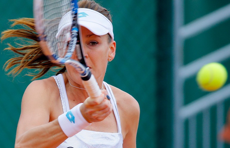 Biała sukienka i czarna rozpacz. Klęska Radwańskiej na Roland Garros