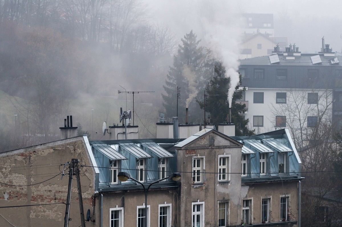 Ustawa o Czystym powietrzu będzie miała luki? "Nie rozwiązuje aktualnych problemów"