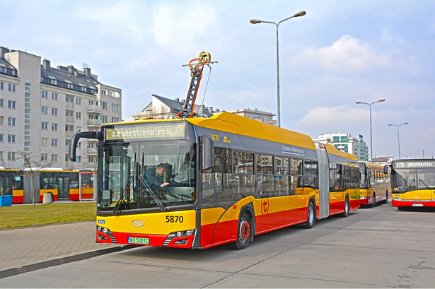 W dużych miastach brakuje kierowców autobusów