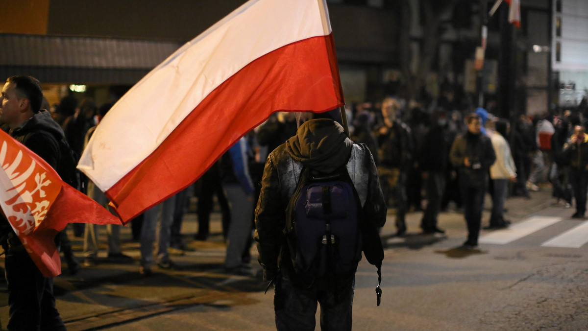 "Armia Patriotów" - to hasło tegorocznego Marszu Niepodległości. Jak co roku, wielotysięczny pochód przejdzie ulicami Warszawy 11 listopada. Jego organizatorzy od kilku dni promują akcję w Warszawie.