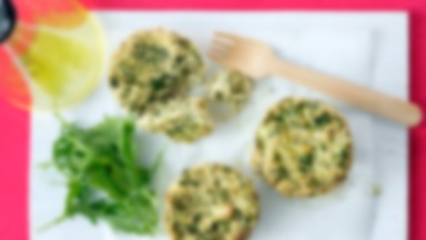 Mini-quiche z sere ricotta i szpinakiem