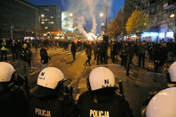 PiS szykuje nowy marsz. Wyciąga dłoń do policji