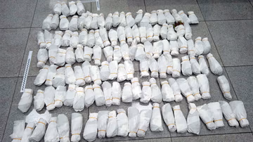 [Obrazek: Ncak9kuTURBXy9iMTAyM2U0YS05YWMyLTQwMmYtY...ACoTAGoTEB]