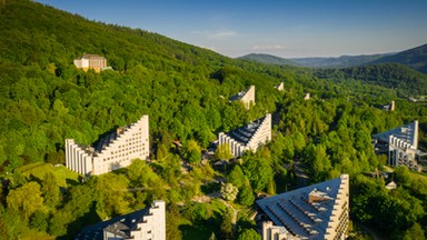 Co trzeci Polak na urlop jedzie do sanatorium. Nowa moda czy efekt starzejącego się społeczeństwa?