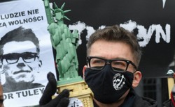 Prokuratura chce pod przymusem przesłuchać sędziego Tuleyę. Jest wniosek do SN