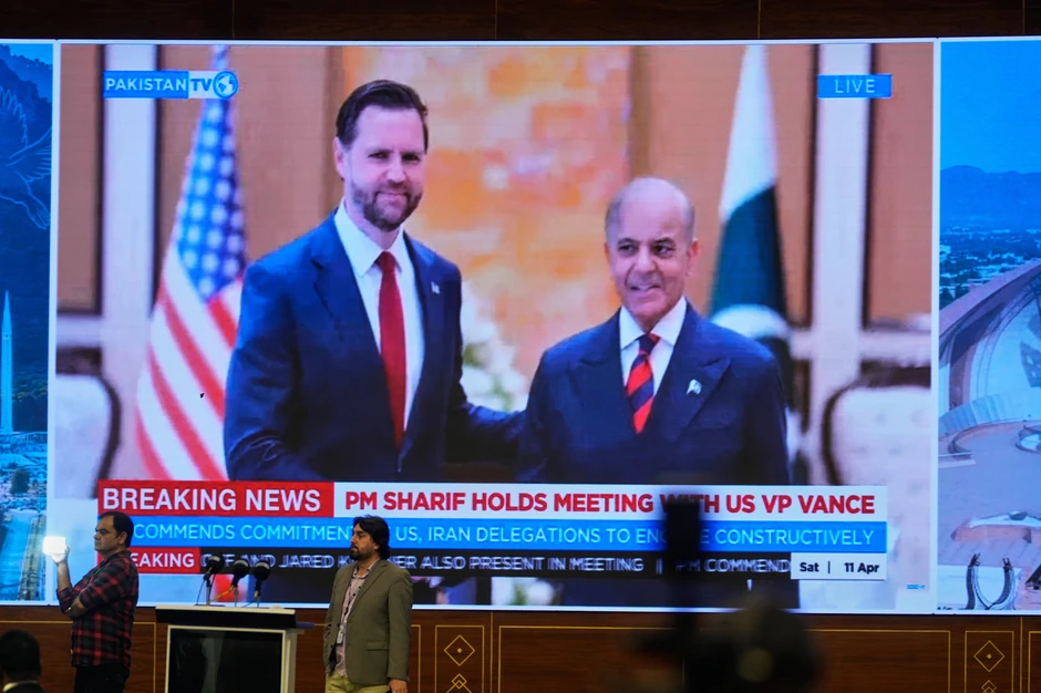 Potpredsednika SAD Džej Di Vens i pakistanski premijer Šehbaz Šarif