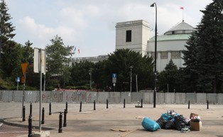 Podwójne weto: polityczny rozłam między prezydentem Dudą a rządem