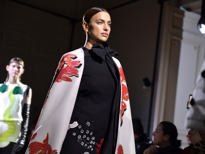 Irina Šajk na reviji visoke mode modne kuće "Versače" na Nedelji mode u januaru ove godine u Parizu