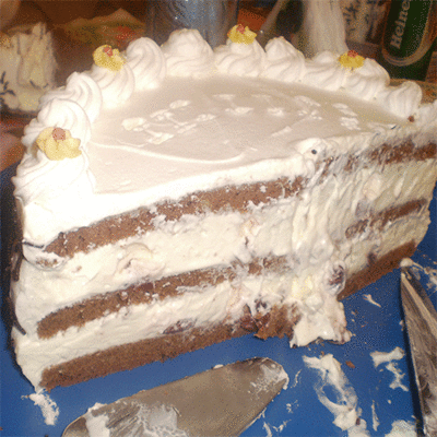 Meggyes-tejszínes vaníliakrém torta