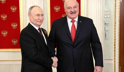 Łukaszenka nadskakiwał Putinowi. Uchwyciły to kamery