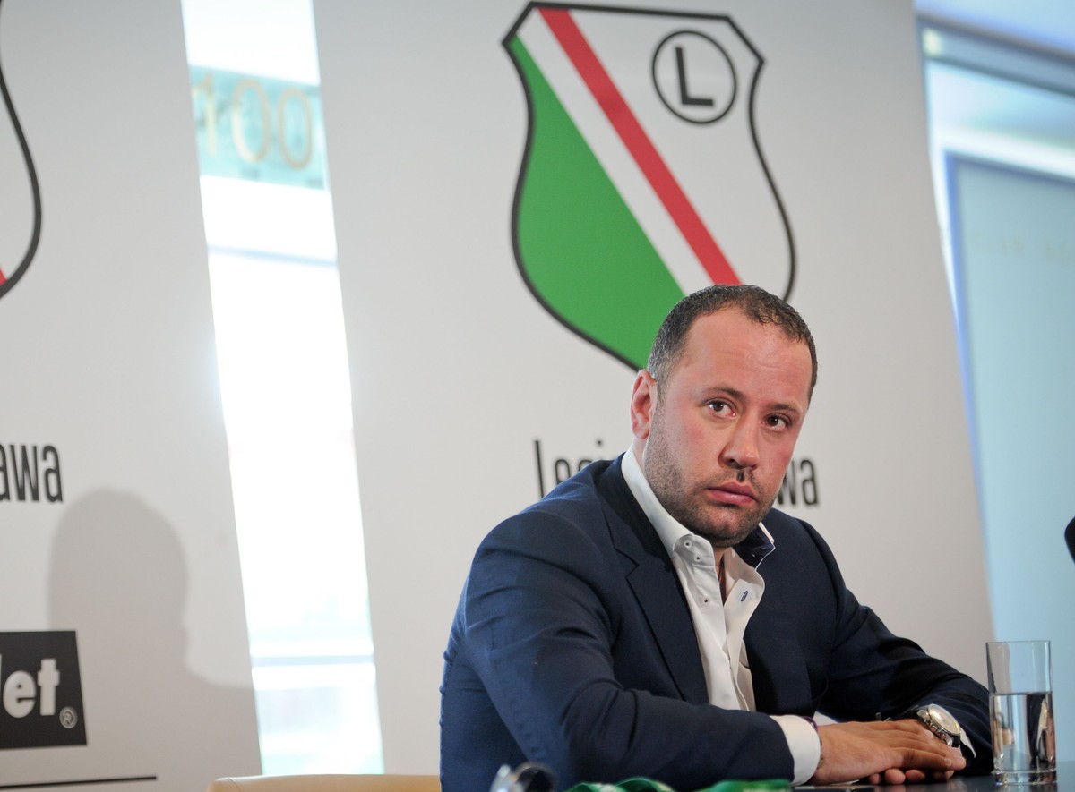UEFA uważa Józefa Piłsudskiego za faszystę? Prezes Legii oburzony