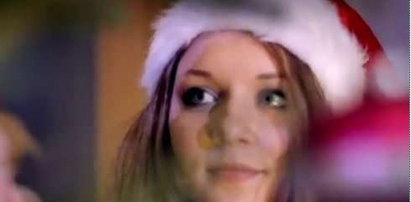 Młoda aktorka "M jak miłość" w piosence świątecznej. Wideo