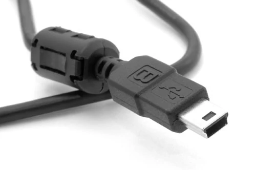 Do 2012 roku micro USB ma się stać standardem w ładowaniu telefonów komórkowych